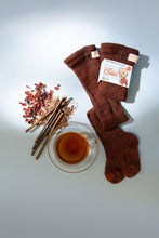 Afbeelding in Gallery-weergave laden, Silly Silas, maillot met voetjes - spicy chai