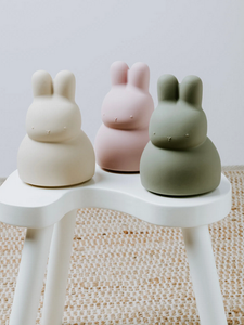 Baby's only, nachtlamp met muziek - bunny warm linen
