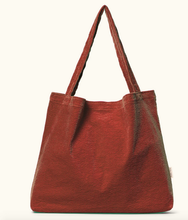 Afbeelding in Gallery-weergave laden, Studio Noos, mom bag - cherry red rib