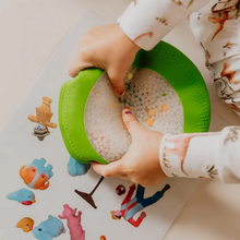 Afbeelding in Gallery-weergave laden, Peekaboo, sensory bag - farm explorer