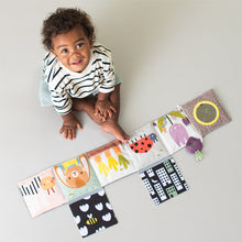 Afbeelding in Gallery-weergave laden, Taf Toys, knisperboekje - urban garden