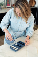 Afbeelding in Gallery-weergave laden, Baby on the Move, yummy tray - denim blue