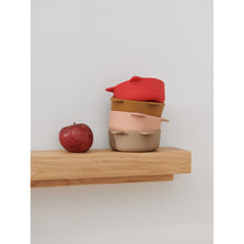 Afbeelding in Gallery-weergave laden, Liewood, set van 4 siliconen kommetjes - Iggy apple red/tuscany rose mix