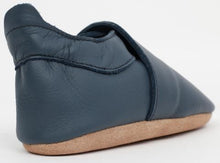 Afbeelding in Gallery-weergave laden, Bobux, slofjes - classic navy
