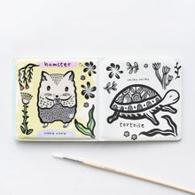 Afbeelding in Gallery-weergave laden, Wee Gallery, badboek - color me - who loves pets