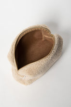 Afbeelding in Gallery-weergave laden, Studio Noos, chunky pouch - cream
