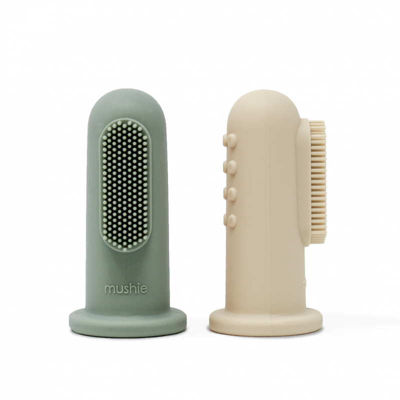 Mushie, vinger tandenborstel (2) - sand & cambridge blue