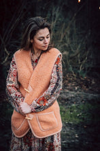 Afbeelding in Gallery-weergave laden, Alwero, wollen bodywarmer Adult - salmon